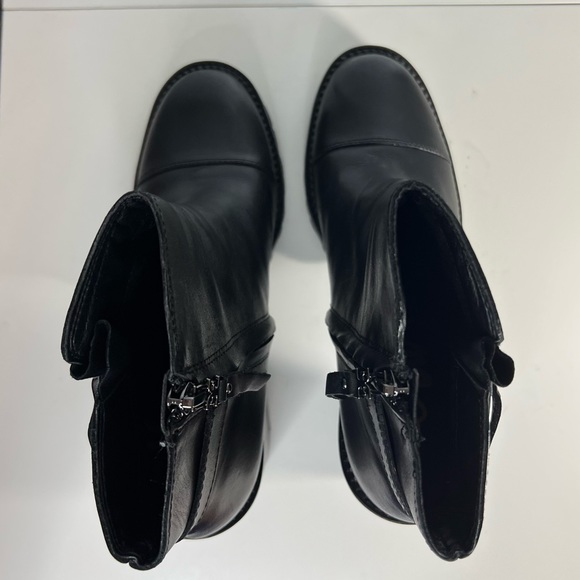 Sam Edelman Shania Bootie - Picture 6 of 13